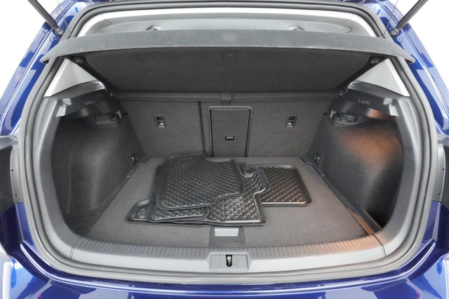 2019 Volkswagen e-Golf — photo 20 of 40