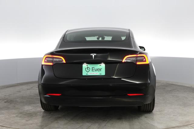 2020 Tesla Model 3 — photo 8 of 25