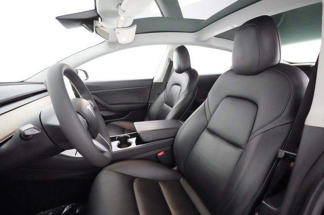 2020 Tesla Model 3 — photo 15 of 25