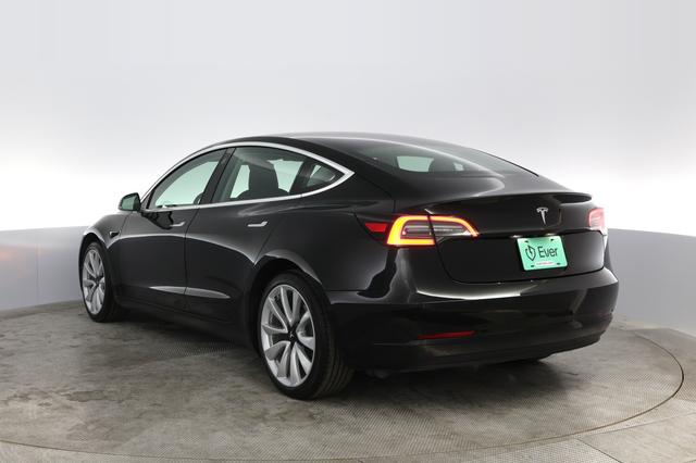 2020 Tesla Model 3 — photo 9 of 25