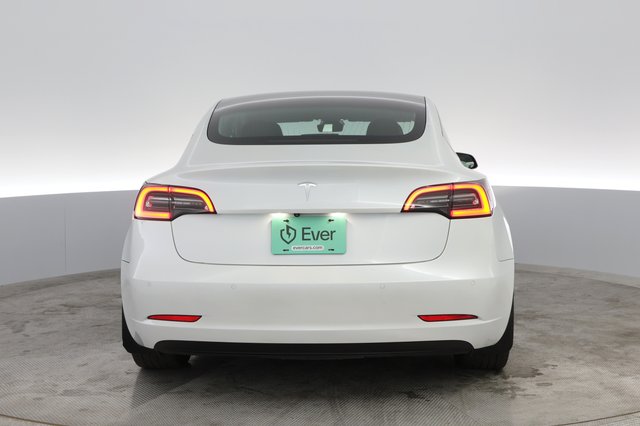 2020 Tesla Model 3 — photo 6 of 11