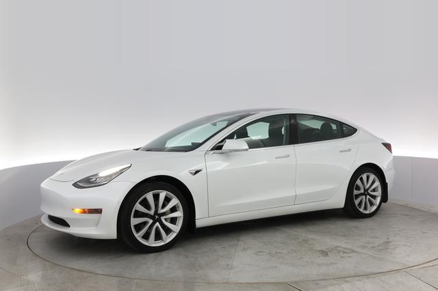 2020 Tesla Model 3 — photo 8 of 11