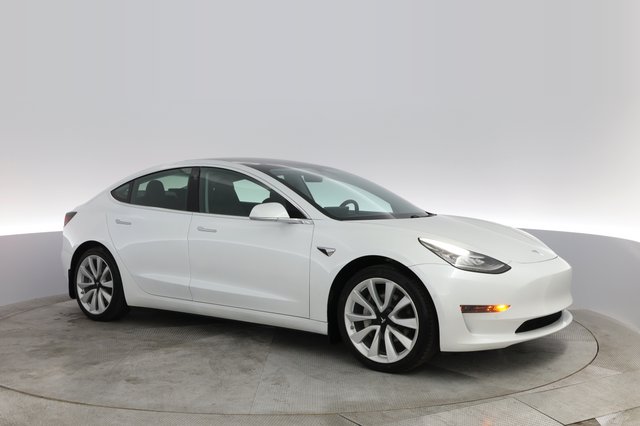 2020 Tesla Model 3 — photo 4 of 11