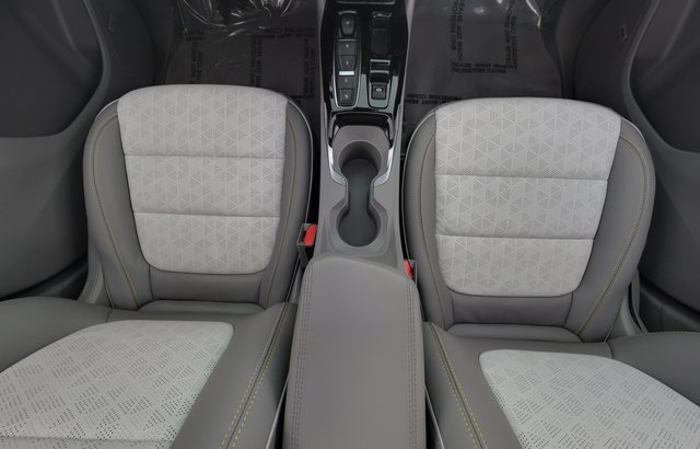 2022 Chevrolet Bolt EUV — photo 20 of 27