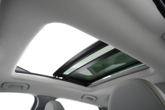 2022 Chevrolet Bolt EUV — photo 21 of 27