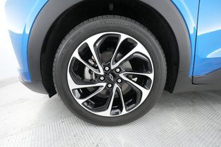 2022 Chevrolet Bolt EUV — photo 12 of 27