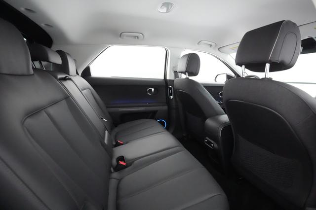 2023 Hyundai IONIQ 5 — photo 4 of 21