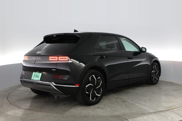 2023 Hyundai IONIQ 5 — photo 2 of 21