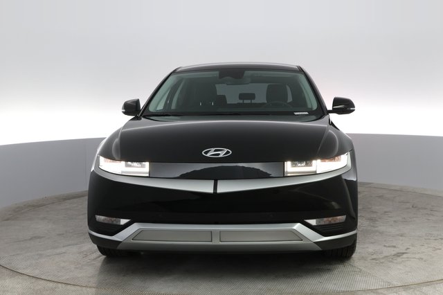 2023 Hyundai IONIQ 5 — photo 13 of 21