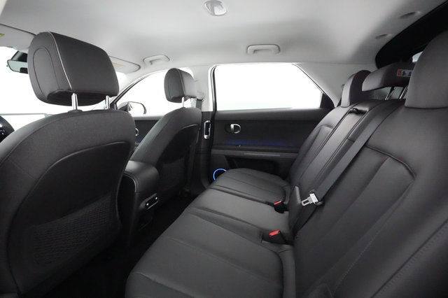 2023 Hyundai IONIQ 5 — photo 18 of 21