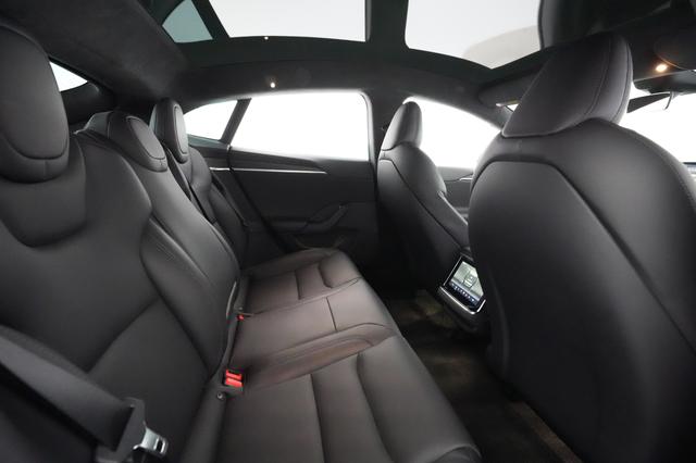 2022 Tesla Model S — photo 3 of 76