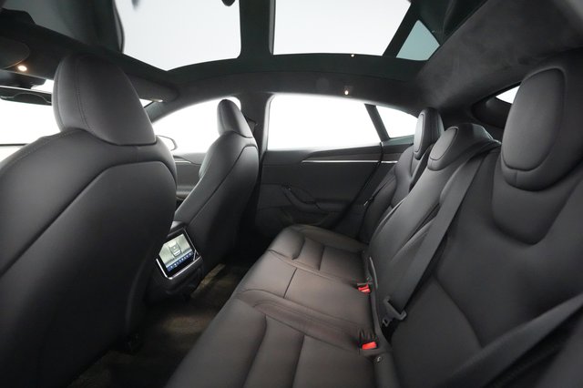 2022 Tesla Model S — photo 20 of 76