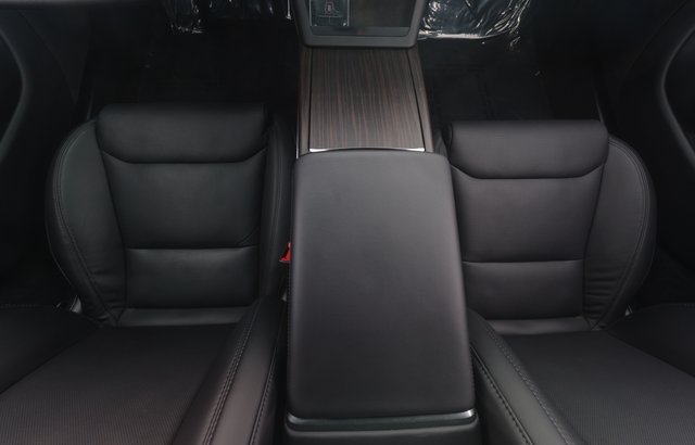 2022 Tesla Model S — photo 15 of 76
