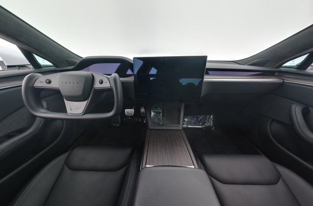 2022 Tesla Model S — photo 13 of 76