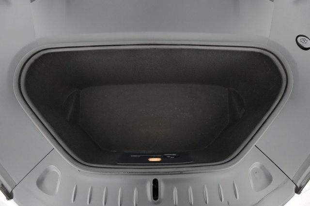 2022 Tesla Model S — photo 24 of 76