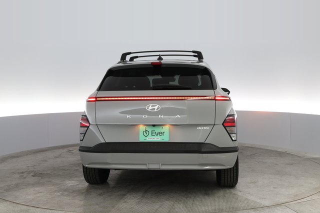 2024 Hyundai Kona — photo 8 of 29