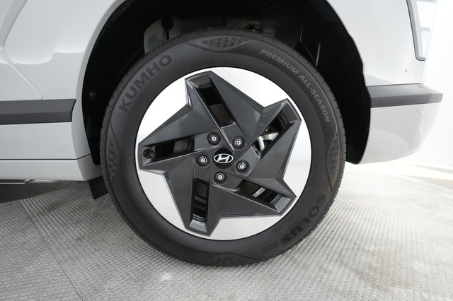2024 Hyundai Kona — photo 12 of 29