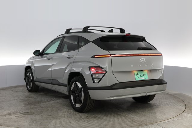 2024 Hyundai Kona — photo 9 of 29