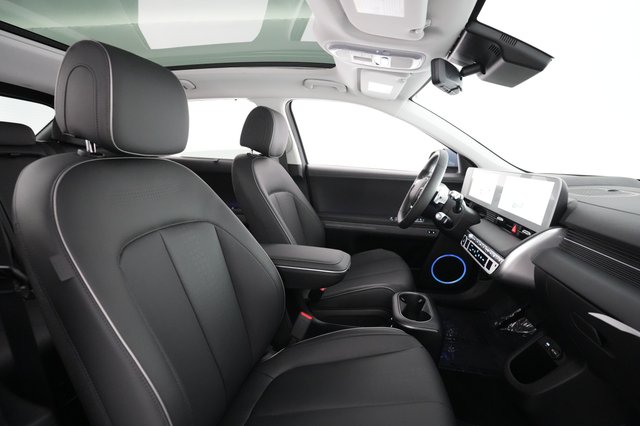 2024 Hyundai IONIQ 5 — photo 18 of 27