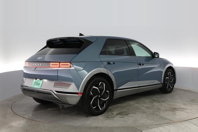 2024 Hyundai IONIQ 5 — photo 2 of 27