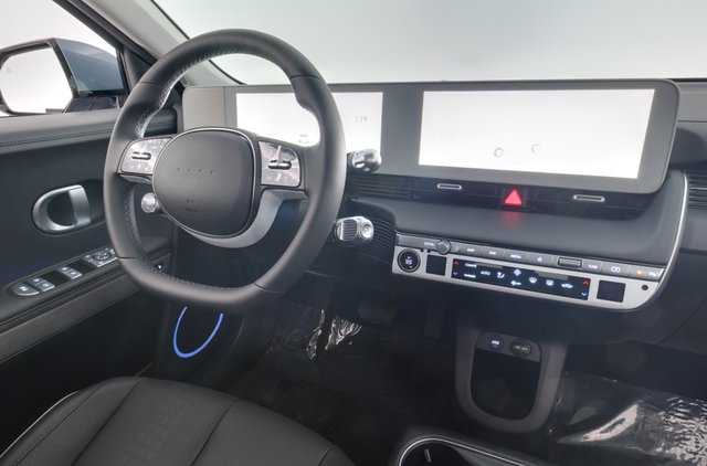 2024 Hyundai IONIQ 5 — photo 3 of 27