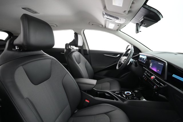 2024 Kia Niro EV — photo 18 of 35