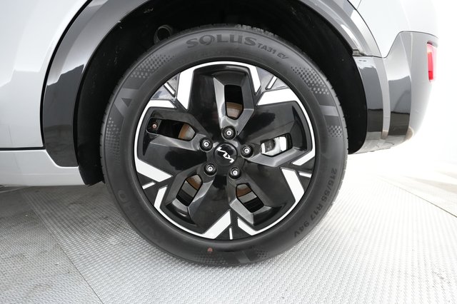2024 Kia Niro EV — photo 13 of 35