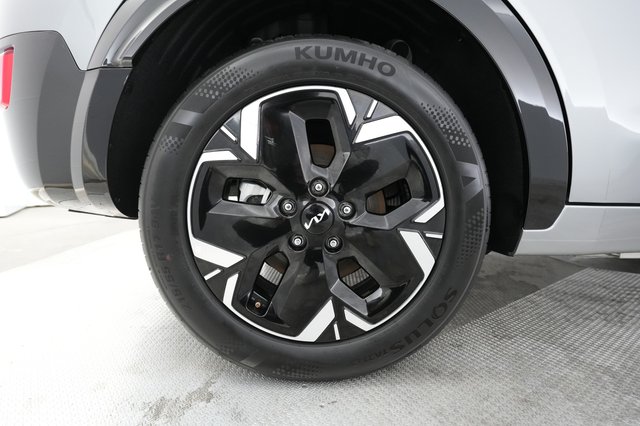 2024 Kia Niro EV — photo 15 of 35