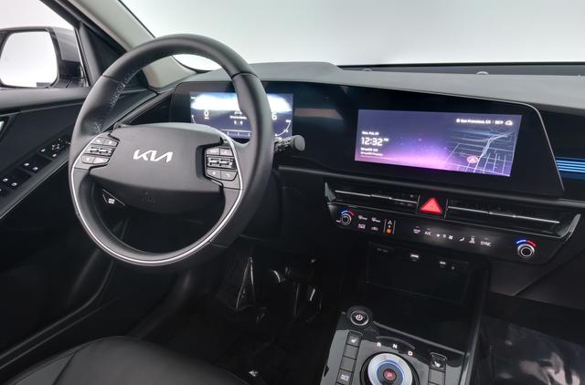 2024 Kia Niro EV — photo 3 of 35