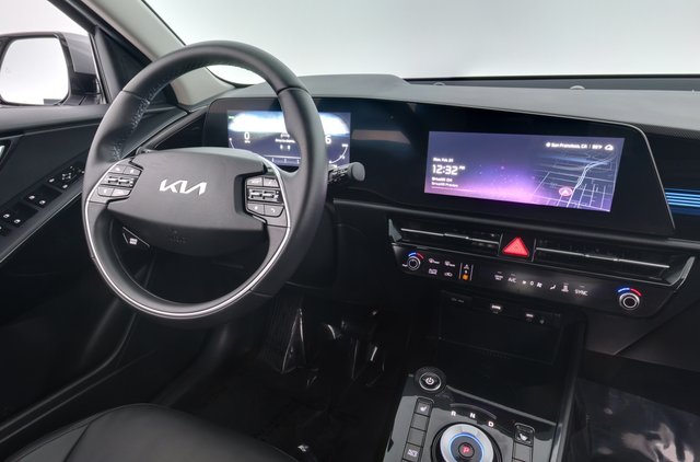 2024 Kia Niro EV — photo 3 of 35
