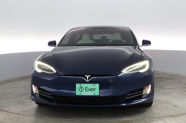 2020 Tesla Model S — photo 5 of 65