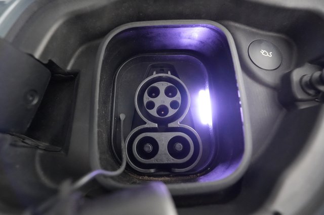 2022 Polestar 2 — photo 19 of 22