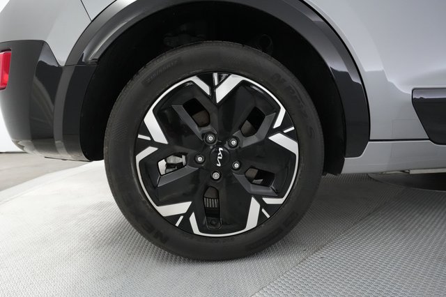 2023 Kia Niro EV — photo 17 of 24