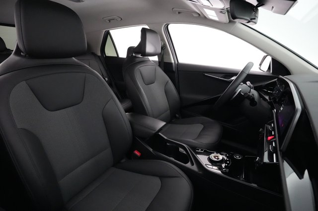2023 Kia Niro EV — photo 18 of 24