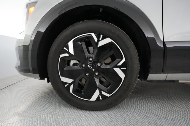 2023 Kia Niro EV — photo 15 of 24