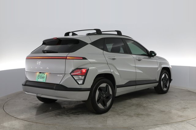 2024 Hyundai Kona — photo 2 of 22