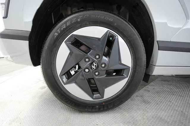 2024 Hyundai Kona — photo 14 of 22
