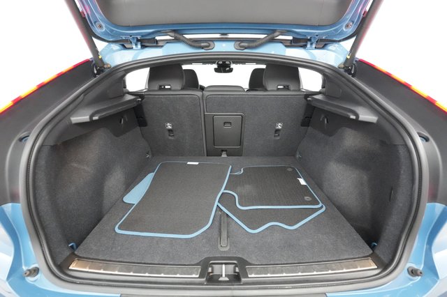 2023 Volvo C40 Recharge — photo 18 of 35