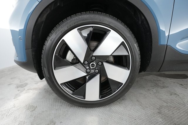 2023 Volvo C40 Recharge — photo 11 of 35