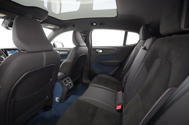 2023 Volvo C40 Recharge — photo 16 of 35