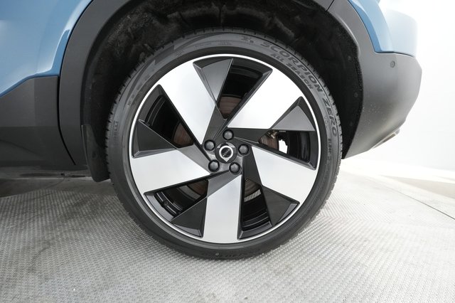 2023 Volvo C40 Recharge — photo 12 of 35