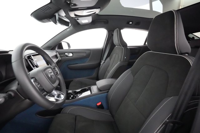2023 Volvo C40 Recharge — photo 15 of 35