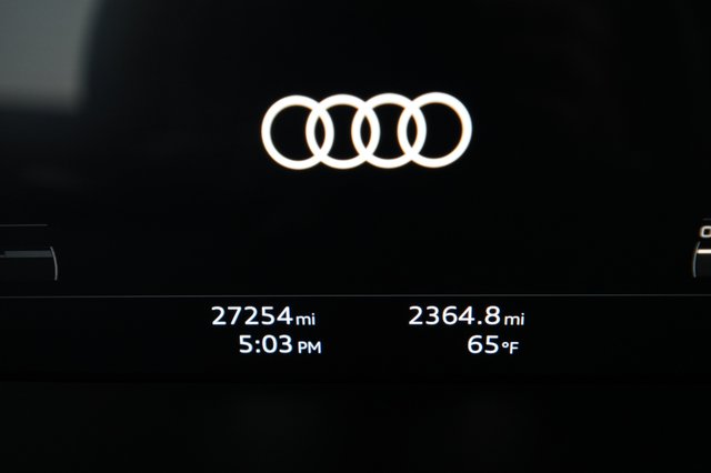 2022 Audi e-tron — photo 5 of 25