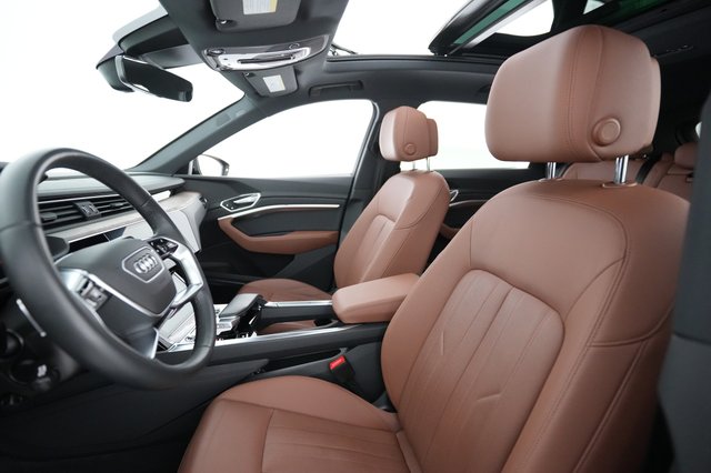 2022 Audi e-tron — photo 3 of 25