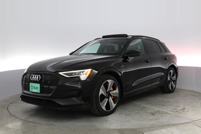 2022 Audi e-tron — VIN WA1LAAGE1NB007725