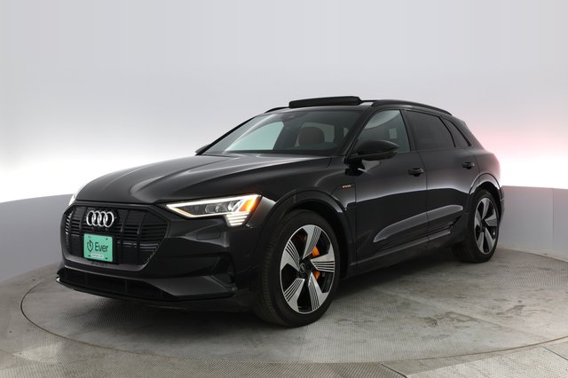 2022 Audi e-tron — VIN WA1LAAGE1NB007725