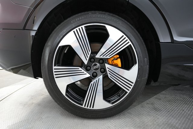 2022 Audi e-tron — photo 15 of 25