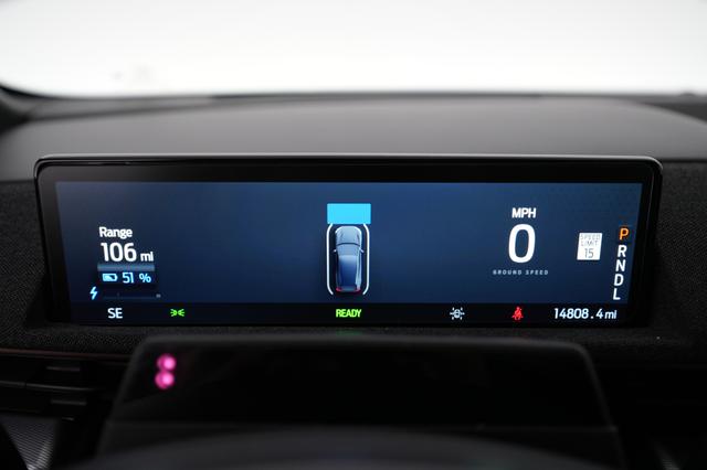 2023 Ford Mustang Mach-E — photo 4 of 36