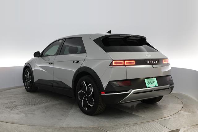 2024 Hyundai IONIQ 5 — photo 10 of 34