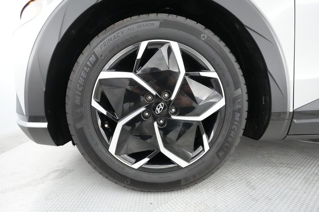 2024 Hyundai IONIQ 5 — photo 12 of 34
